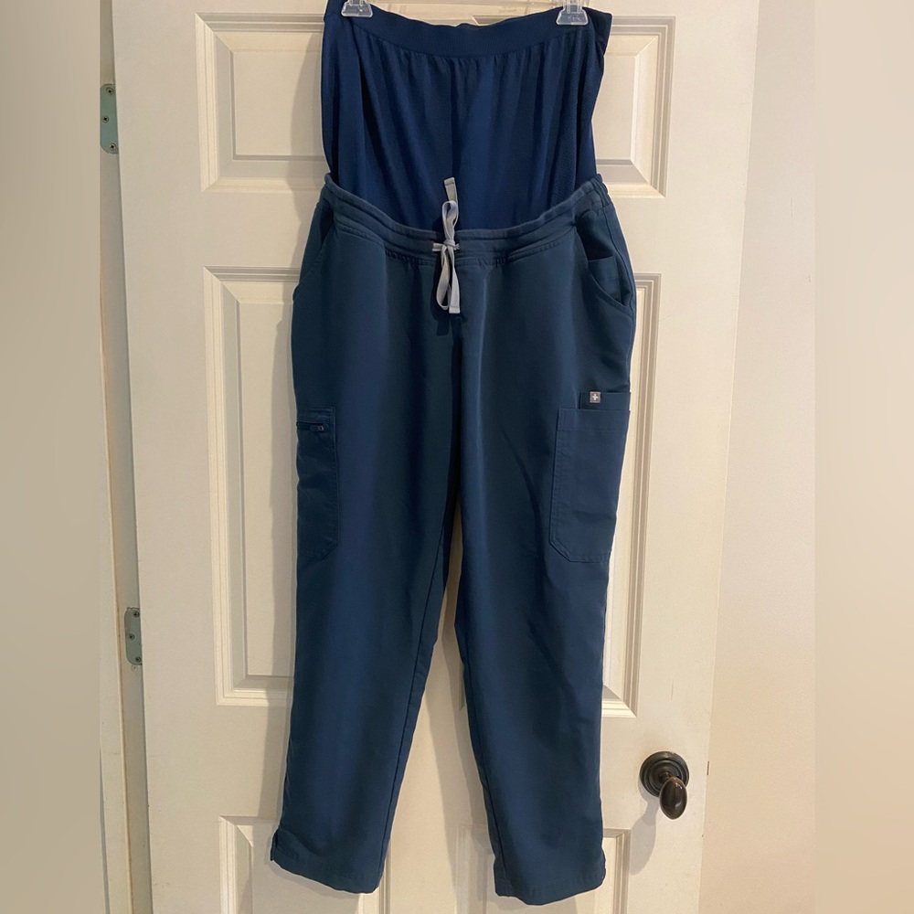 Figs maternity scrub pants large